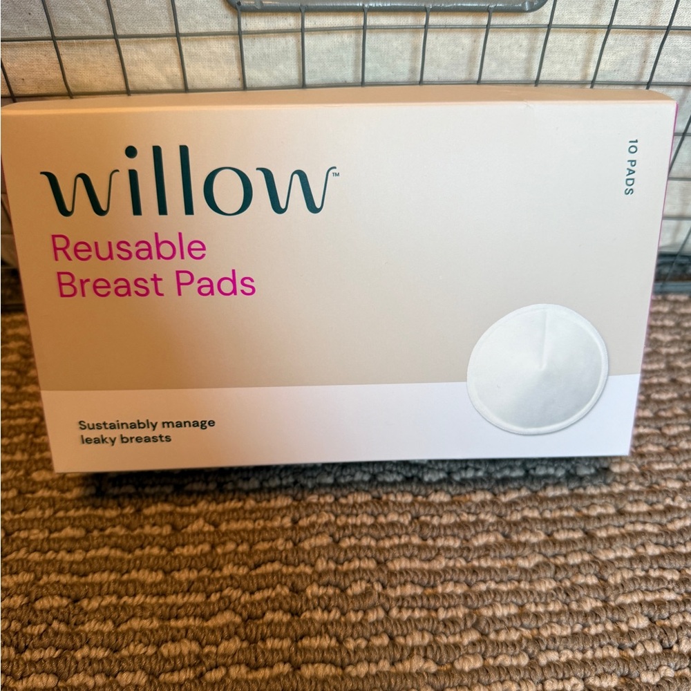 Willow Reusable Breast Pads - Cream and White